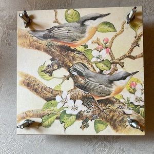 New Old Stock wood flower press with robin bird motif, adjustable thickness